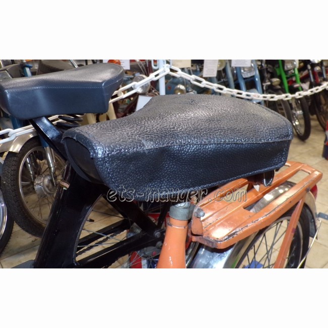 Dessus de selle plastique Motobécane