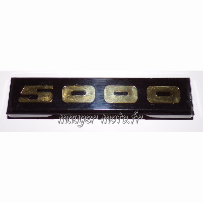 Barrette logo 5000 pour capot moteur